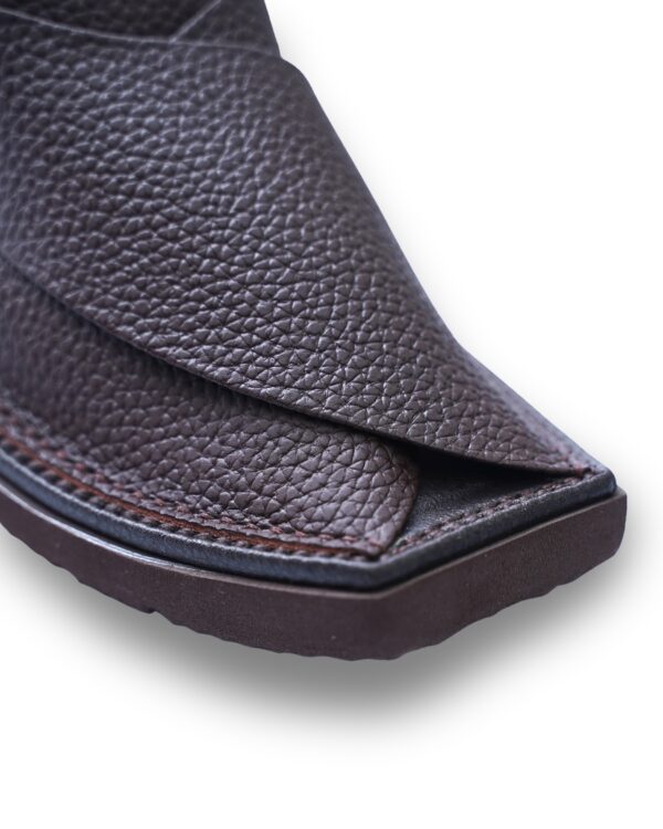 1 Brown Dotted Leather Kaptaan Chappal